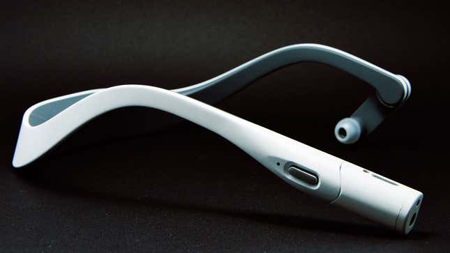 Image for article titled A guide to the major players in today’s high-tech goggle market