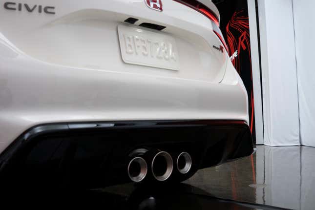 Image for article titled 2023 Honda Civic Type R: This Is It