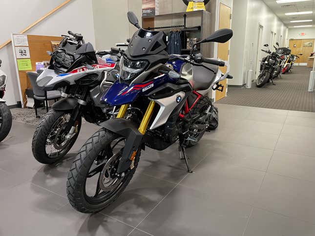 Image for article titled I Bought a Beginner Motorcycle Across State Lines