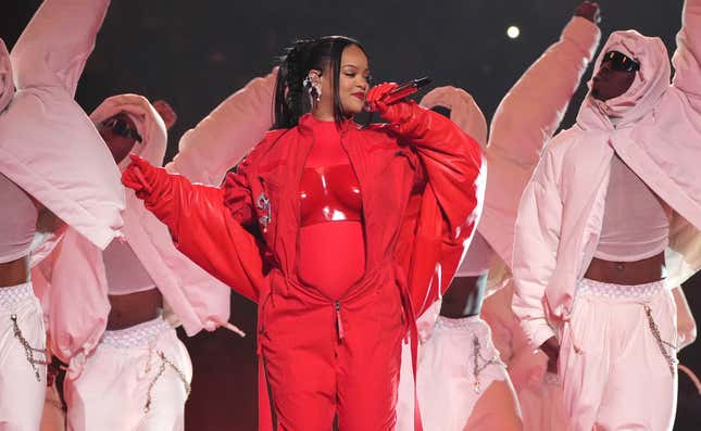 Image for article titled 2023 Oscars: Rihanna&#39;s Dopest Performances