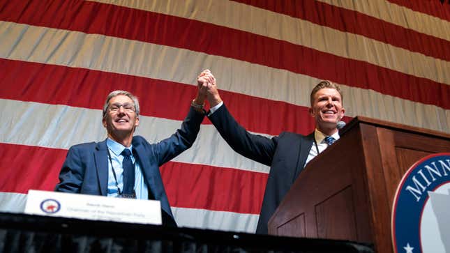  Minnesota’s Republican gubernatorial candidate Scott Jensen (left) with running mate Matt Birk (right).