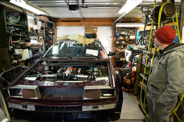 No es el típico auto de contrarreloj: el Maserati Biturbo de Burnham encarna su dedicación a los autos poco convencionales.