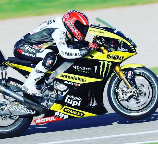 París en el prototipo de MotoGP en 2011.