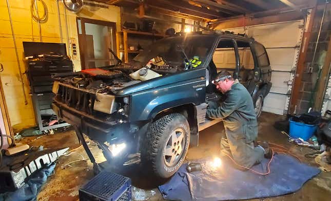 Image for article titled I&#39;m Building A World-Traveling Overlanding Rig Out Of Two $350 Parts Cars And It&#39;s Already A Shit-Show