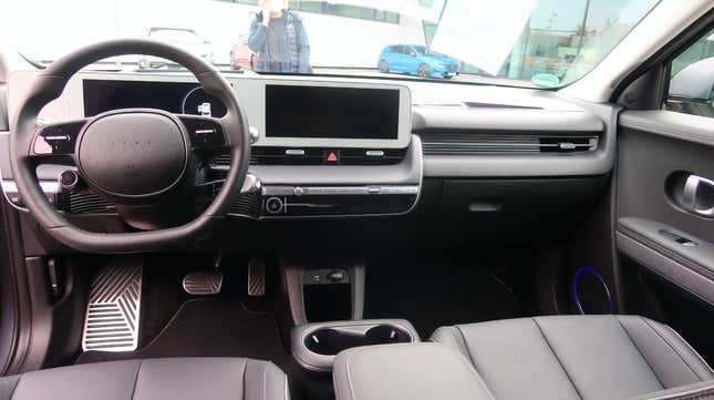 Image for article titled I Drove The 800-Volt Hyundai Ioniq 5, The First Car On The 'Revolutionary' E-GMP Platform. It's Fantastic