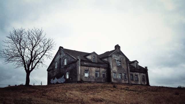 Image for article titled New Abortion Waiting Period Law Requires Women To Spend Night In Creepy Old House On Hill