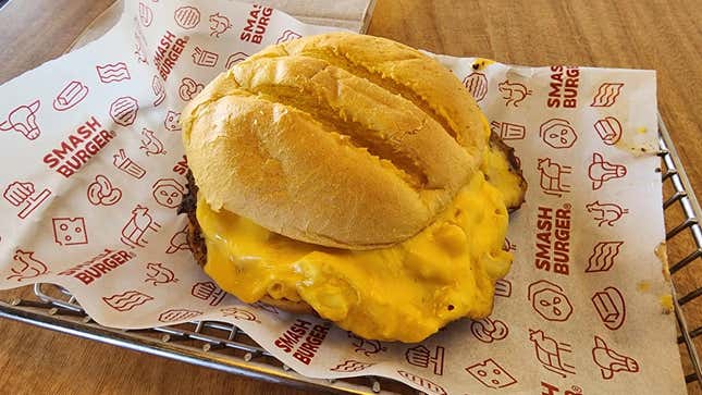 Smashburger Mac & Cheese Burger