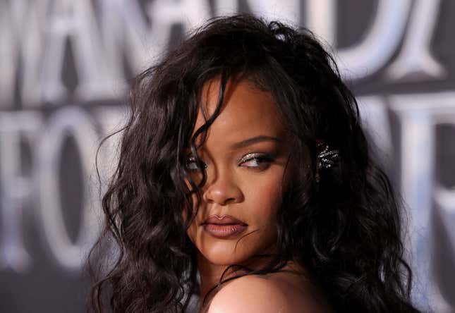 Image for article titled 2023 Oscars: Rihanna To Bless The Stage With a Live Performance