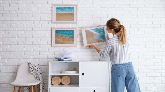 Image for article titled How to Hang a Picture With Near-Perfect Accuracy on the First Try