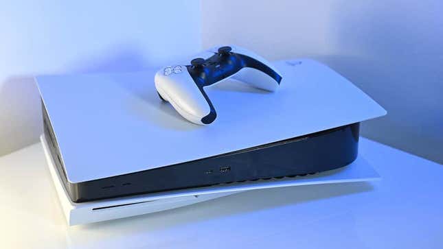 Imagen para el artículo titulado Sony se compromete a elevar la producción de PS5 a niveles nunca vistos para solucionar su escasez