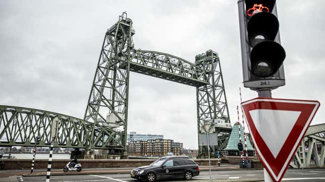 Image for article titled Rotterdam Won&#39;t Dismantle Historic Bridge to Let Jeff Bezos&#39; $500 Million Superyacht Pass