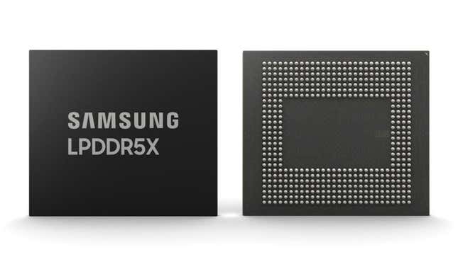 Imagen para el artículo titulado Samsung anuncia la primera memoria LPDDR5X para futuros teléfonos y dispositivos del metaverso