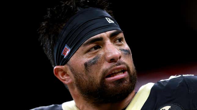 Image for article titled Manti Te’o Reveals He’s Still Friends With Lennay Kekua