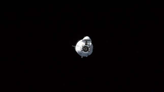 SpaceX Crew Dragon approaching the ISS on May 23, 2023. On board is the Axiom-2 crew. 