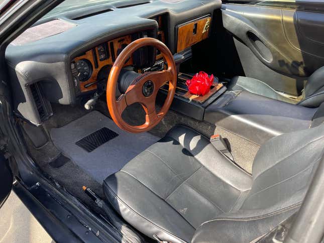 Image for article titled At $11,500, Is This 1986 Pontiac Fiero ‘Artero’ an Artful Deal?
