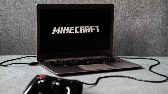 Imagen para el artículo titulado Sentencian a cinco años de cárcel a un adolescente por intentar volar un edificio virtual en Minecraft