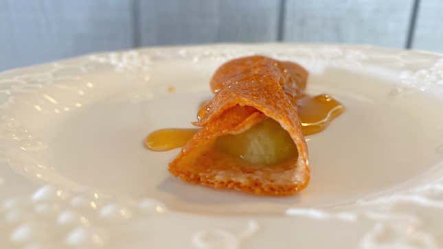 Image for article titled Tuck a Pickle Into a Crispy Cheese Blanket