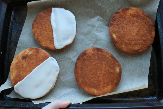 Image for article titled Make Black and White Cookies With Boxed Muffin Mix