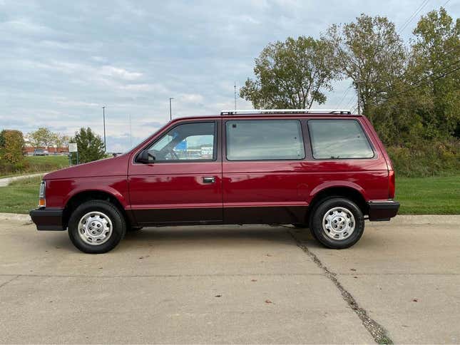 At $18,225, Is This '89 Dodge Caravan The Perfect People Mover?