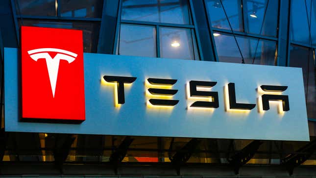 Image for article titled Tesla Is Recalling 40,000 Cars In Its 17th Recall of the Year