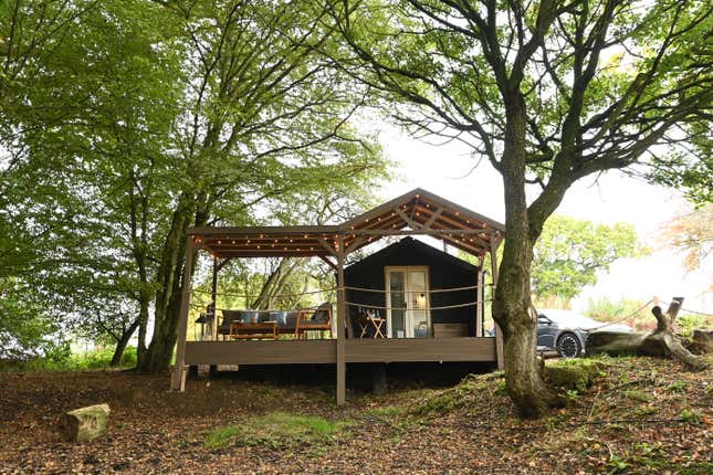 Image for article titled Hyundai Built a Mini Resort Powered Entirely by Ioniq5s