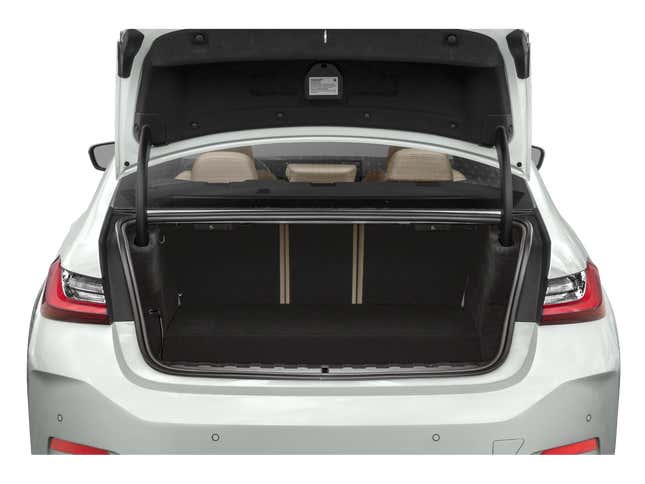 BMW 3 Series / 330e Plug-In Hybrid 2023. Trunk with Hatch Open Feature