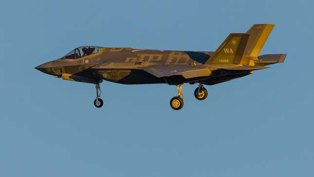 Image for article titled F-35 Pilot Safely Ejected from Plane Before It Crashed in Texas