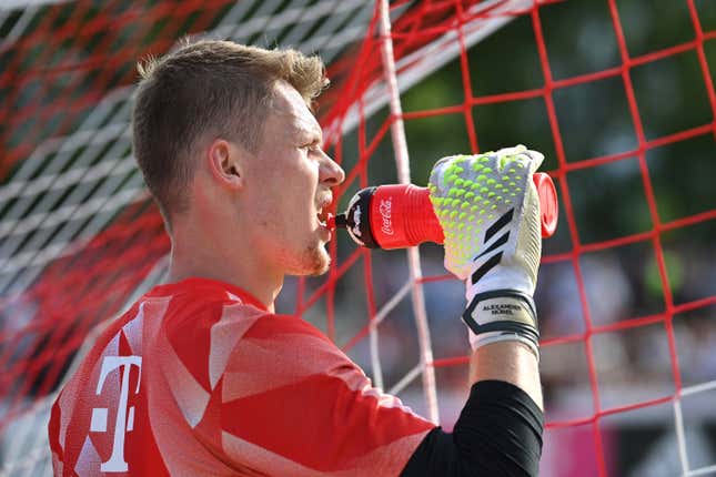An easy day at the office for Alexander Nübel