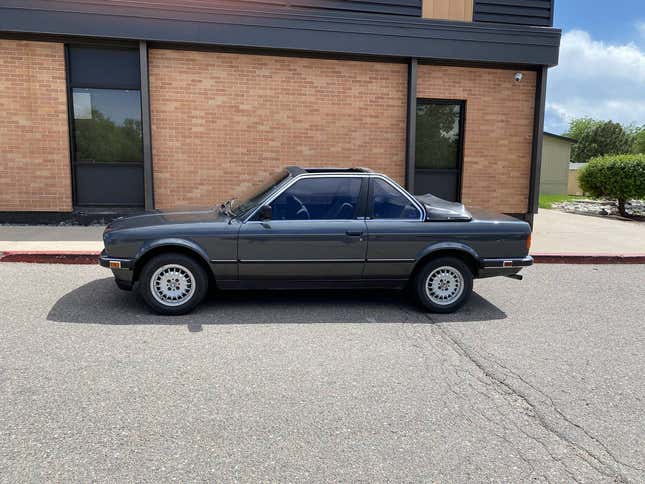 Image for article titled At $12,500, Might You Be Open To This 1984 BMW 320i Baur Convertible?