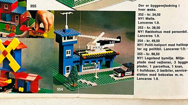 Image for article titled 10 Retro Treasures From a 50-Year-Old Lego Toy Catalog