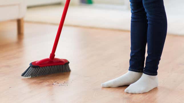 Image for article titled The Easiest Way to Never Miss a Spot Sweeping
