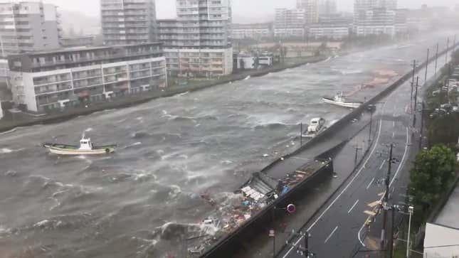 Image for article titled Photos: Japan is rocked by its most powerful typhoon in 25 years