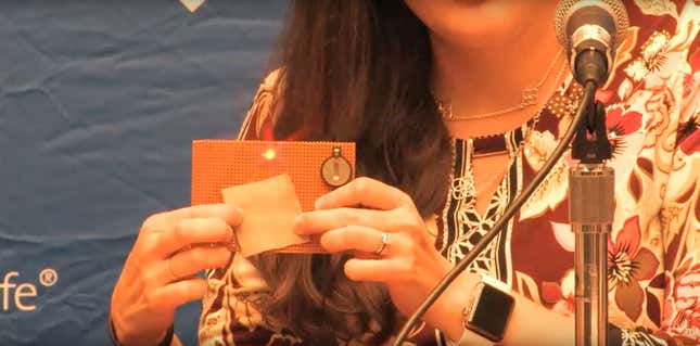 Heat-generating conductive fabric
