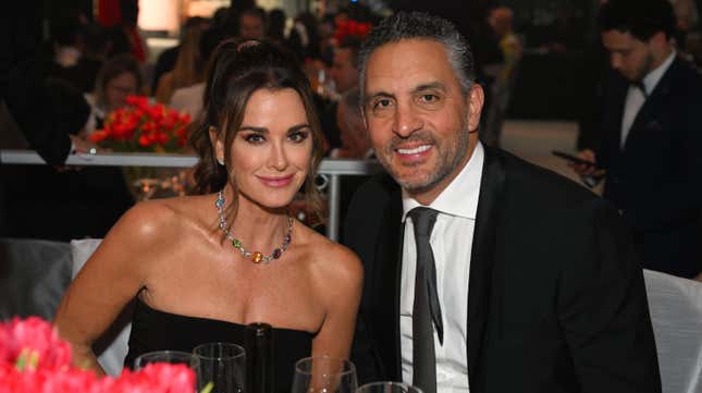Image for article titled So Are Kyle Richards and Mauricio Umansky Separated or Not?