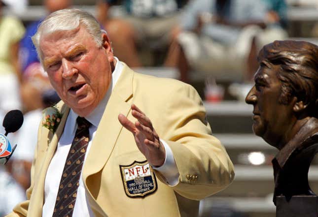 Image for article titled The Sports World Reacts to the Death of NFL Legend John Madden