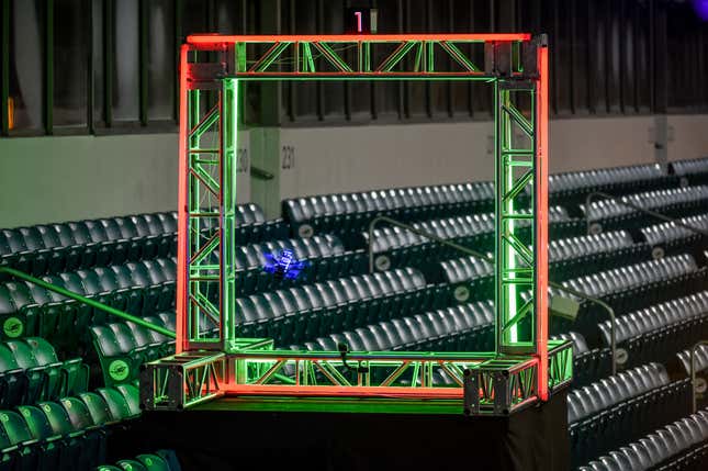 A DRL drone flying through a gate at the Miami event.