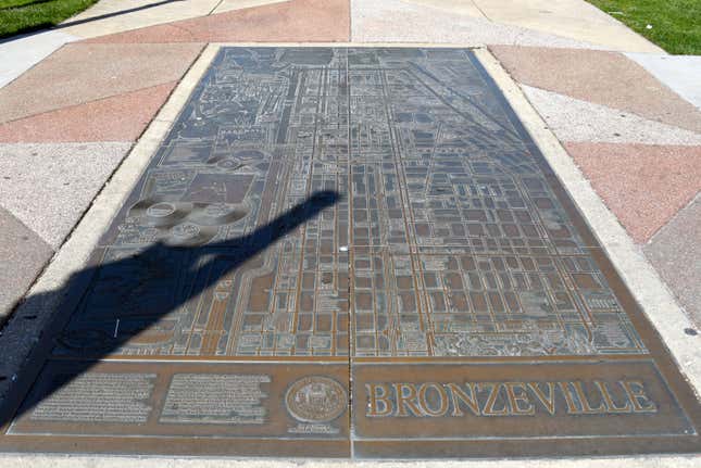 Image for article titled The Fall and Rise of Chicago’s Bronzeville