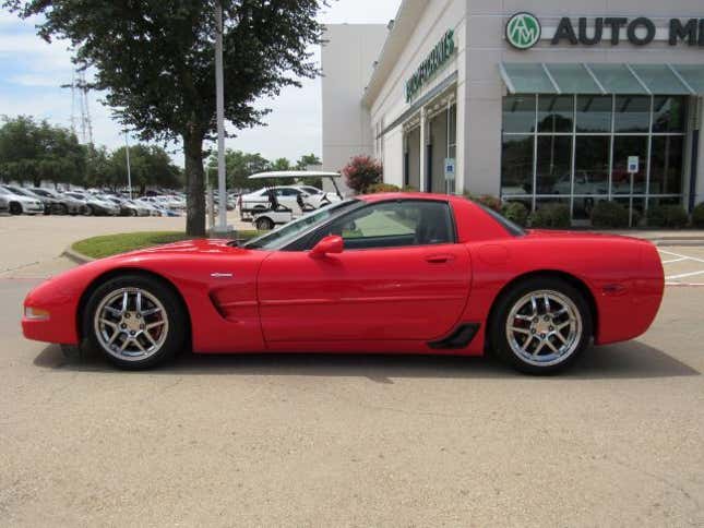 Image for article titled I Just Moved Here From Italy and I Can't Drive a Boring Car! What Should I Buy?