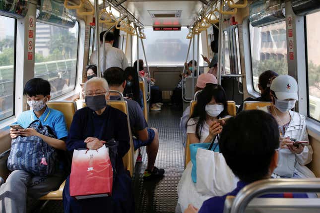 Image for article titled 今週のQuartz:スタートアップの駆け込み寺、コロナで変わった人間関係、台湾のデジタル監視