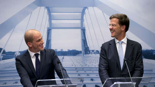 Coalition leaders Rutte and Samsom build bridges