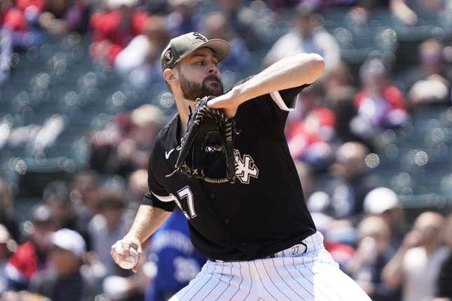 May 20, 2023; Chicago, Illinois, USA; Chicago White Sox starting pitcher Lucas Giolito (27) throws the ball against the Kansas City Royals during the first inning at Guaranteed Rate Field.