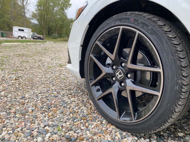 Image for article titled The 2022 Honda Civic Hatchback Is A Daily You'll Look Forward To Driving