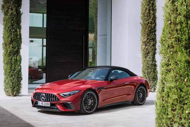 Image for article titled The 2022 Mercedes-AMG SL: This Is It