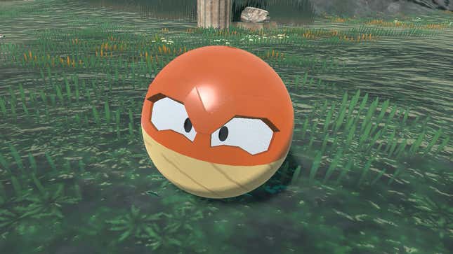 A wooden ball with eyes relaxes in a grassy field.