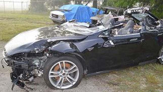 Tesla Model S after recovery from the crash scene near Williston, Florida in 2016.