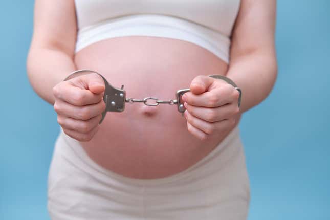 Image for article titled Tennessee Becomes Latest State to Ban &#39;Barbaric&#39; Shackling of Pregnant Incarcerated People