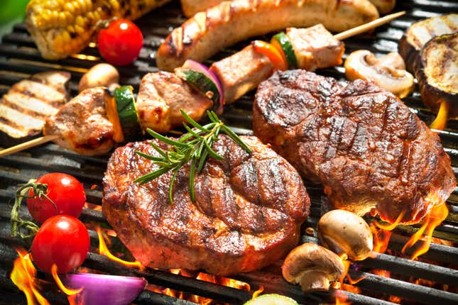 Image for article titled The 10 best foods to bring to a Super Bowl party (plus a dessert)
