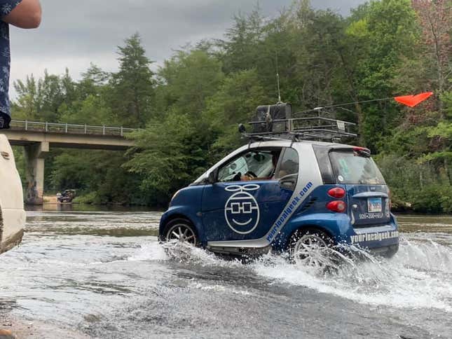 Image for article titled I Bought A $900 Rustbucket Minivan And Took It On A 1,500-Mile Adventure