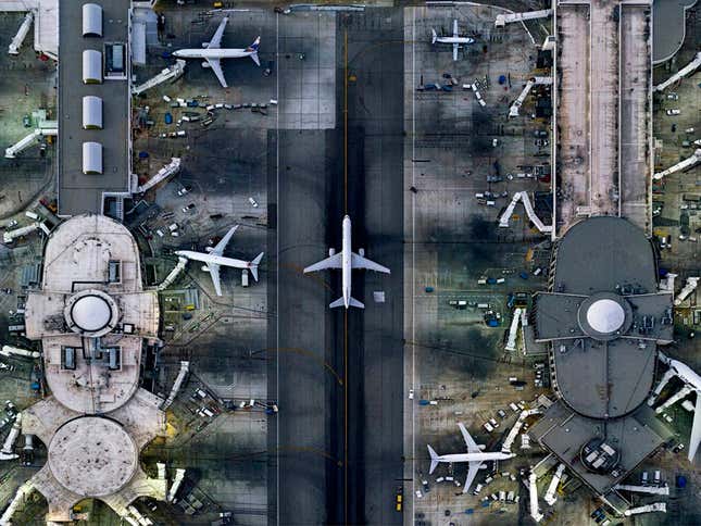 Los Angeles International Airport, Los Angeles