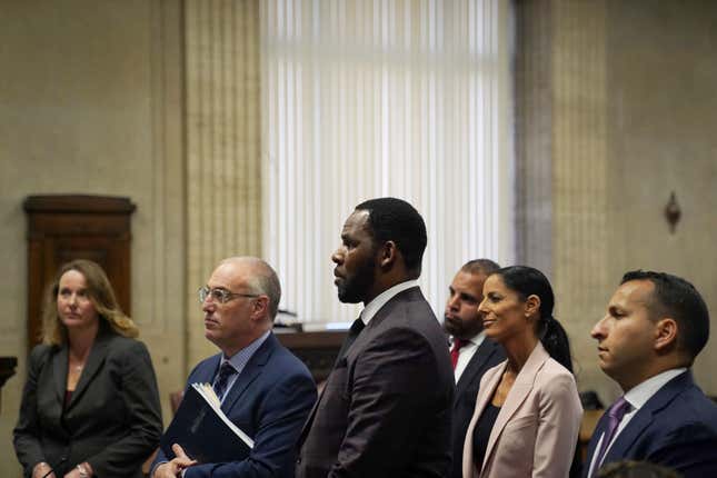 R Kelly Prosecution Rest Its Case As Defense Brings Witnesses 9681